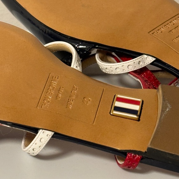 Thom Browne ballerina flats in patent leather - Picture 7 of 8